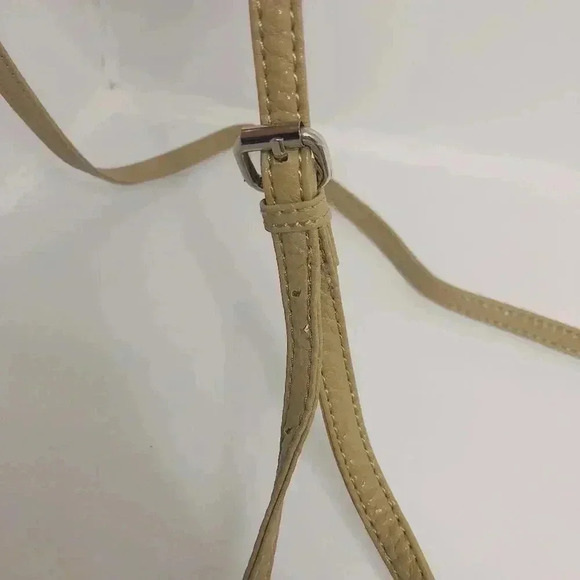 Kenneth Cole Reaction Tan Crossbody - Picture 6 of 12